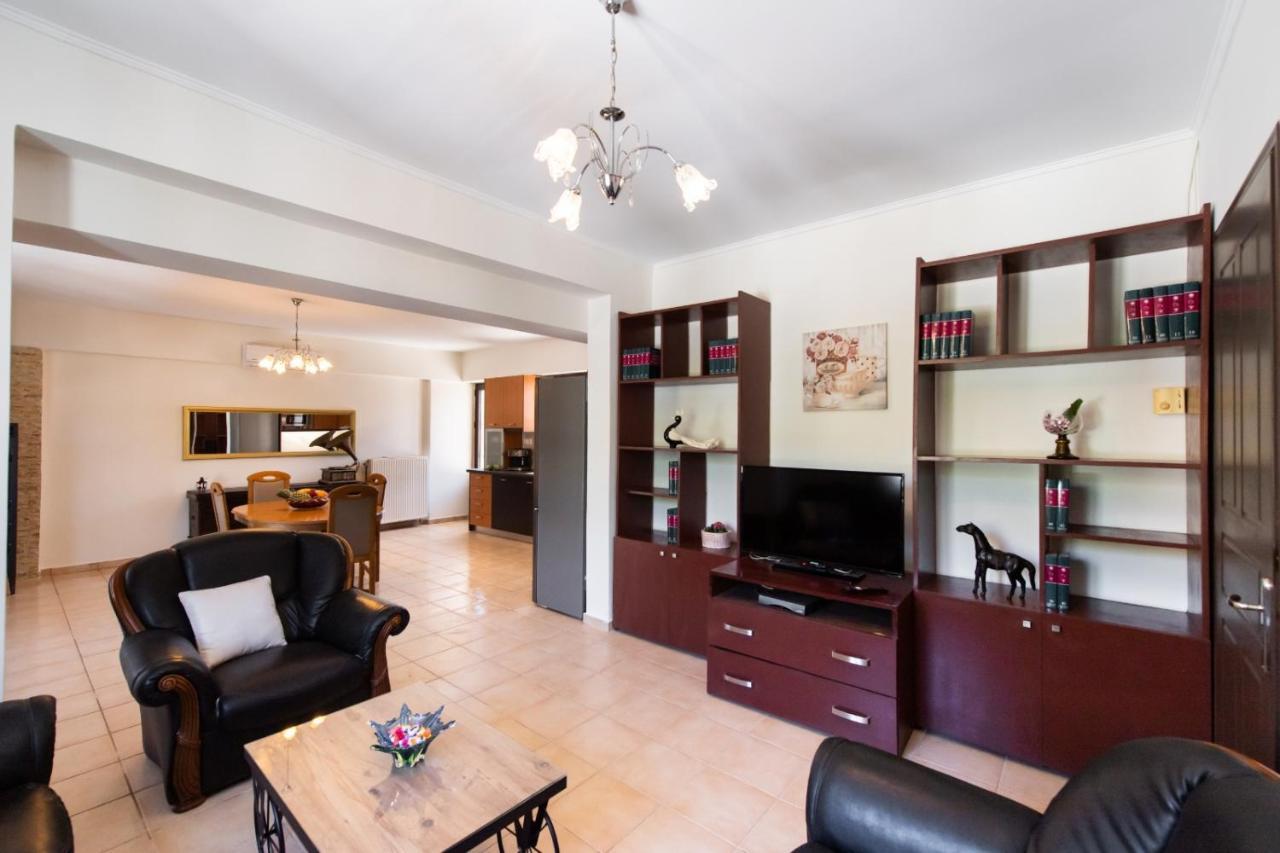 הוילה Komílion Irinis House מראה חיצוני תמונה