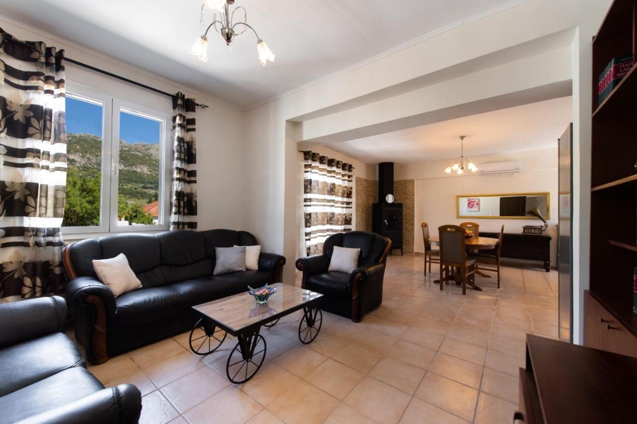 הוילה Komílion Irinis House מראה חיצוני תמונה
