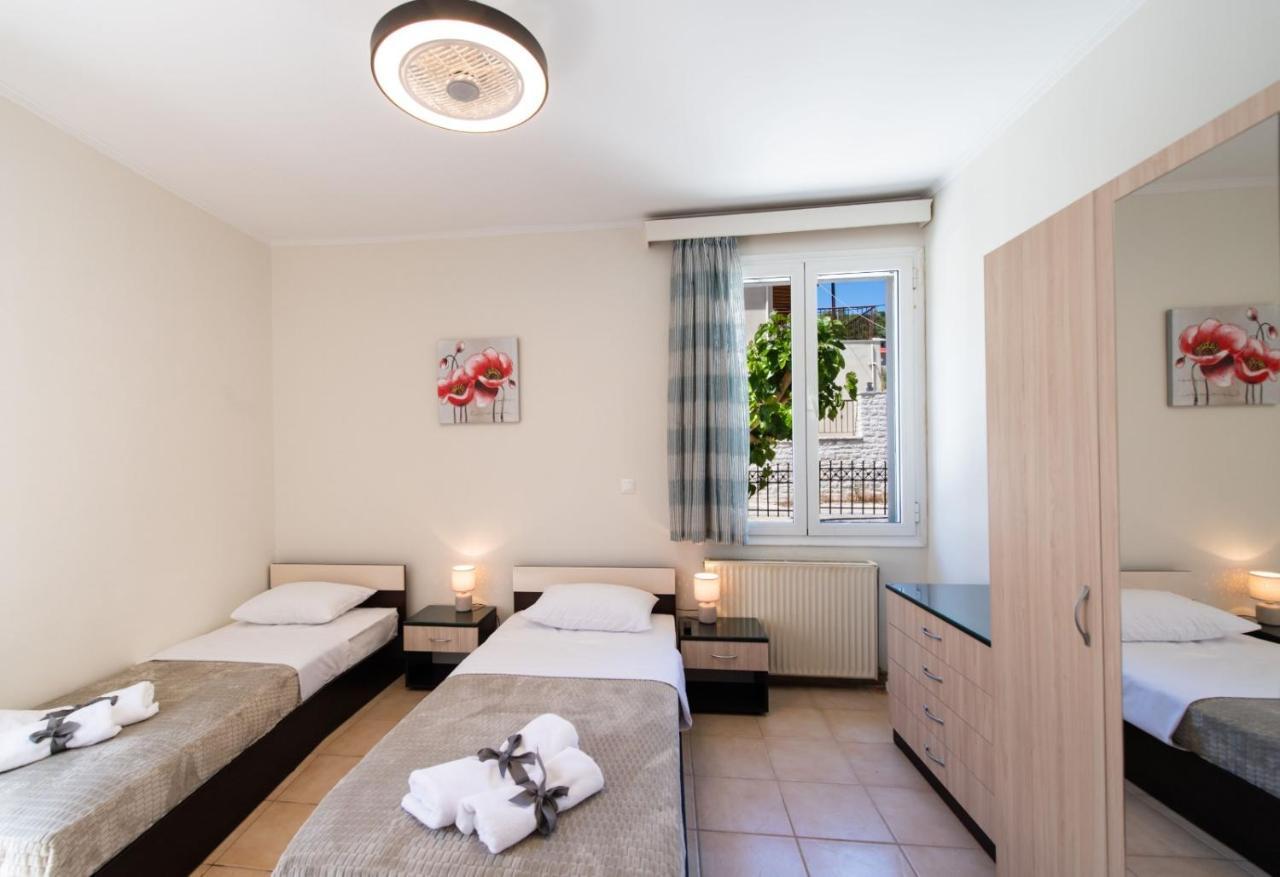 הוילה Komílion Irinis House מראה חיצוני תמונה